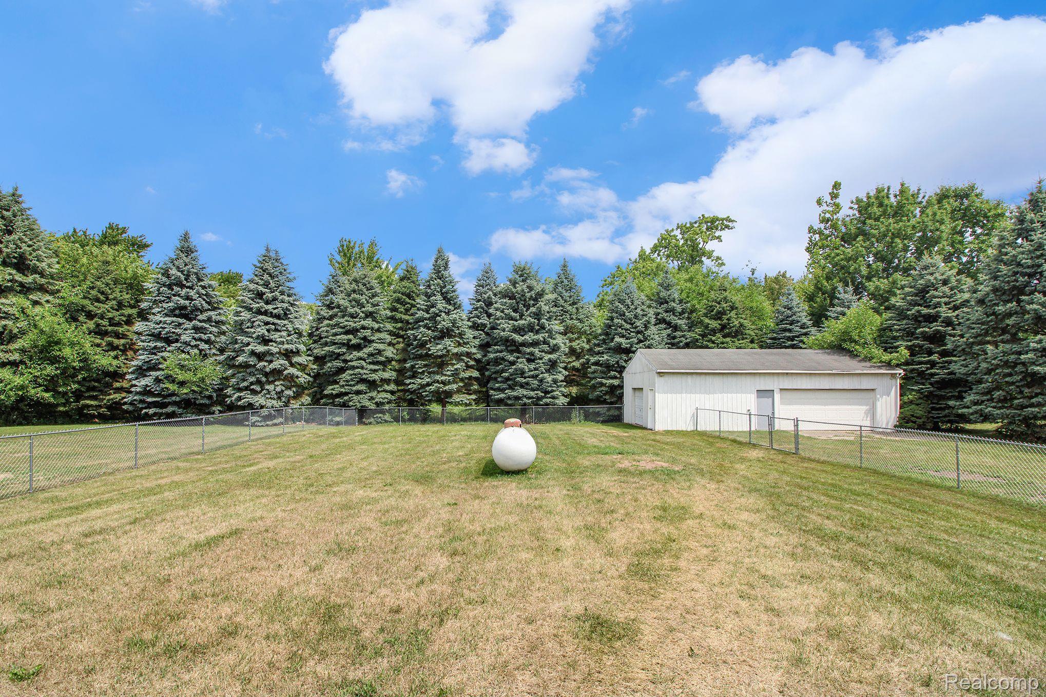 999 Tyrrell Road Bancroft, MI 48414 - Photo 4 of 29 Gallery Image 4