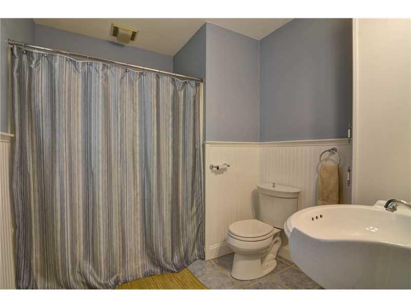 1210 Shore Road Cape Elizabeth, ME 04107 - Photo 12 of 17 Bathroom.