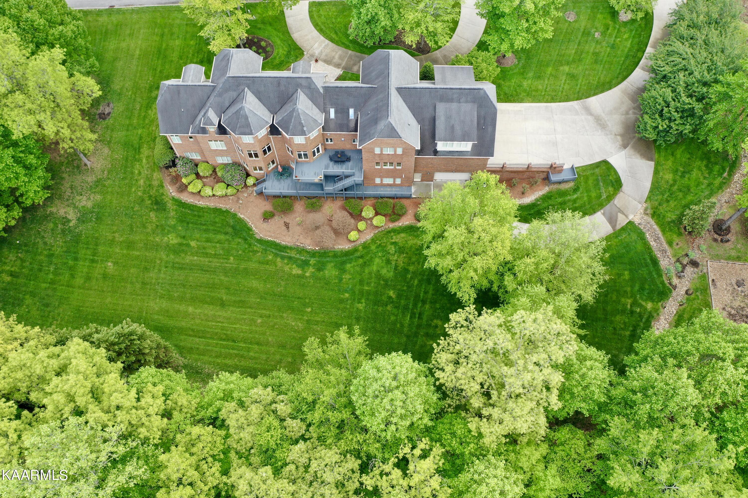 123 William Lane Oak Ridge, TN 37830 - Photo 3 of 53 Photo Apr 28 2023, 4 02 44 PM