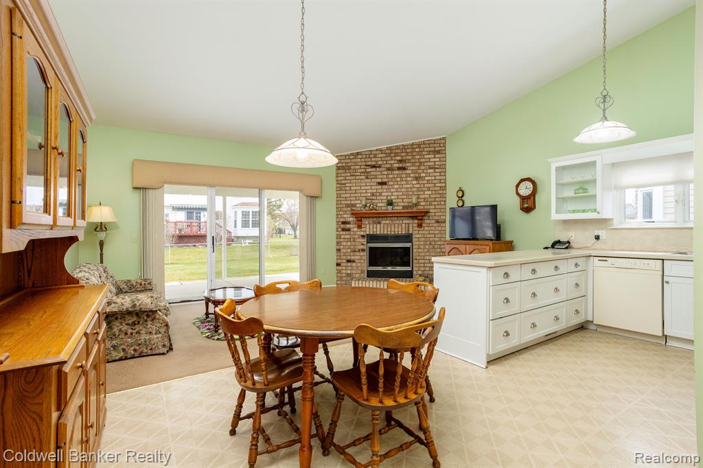 1406 Knightsbridge Road Canton, MI 48187 - Photo 9 of 28