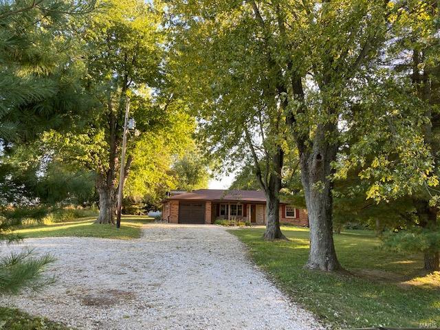 26235 Airport Road Dow, IL 62022 - Photo 6 of 33