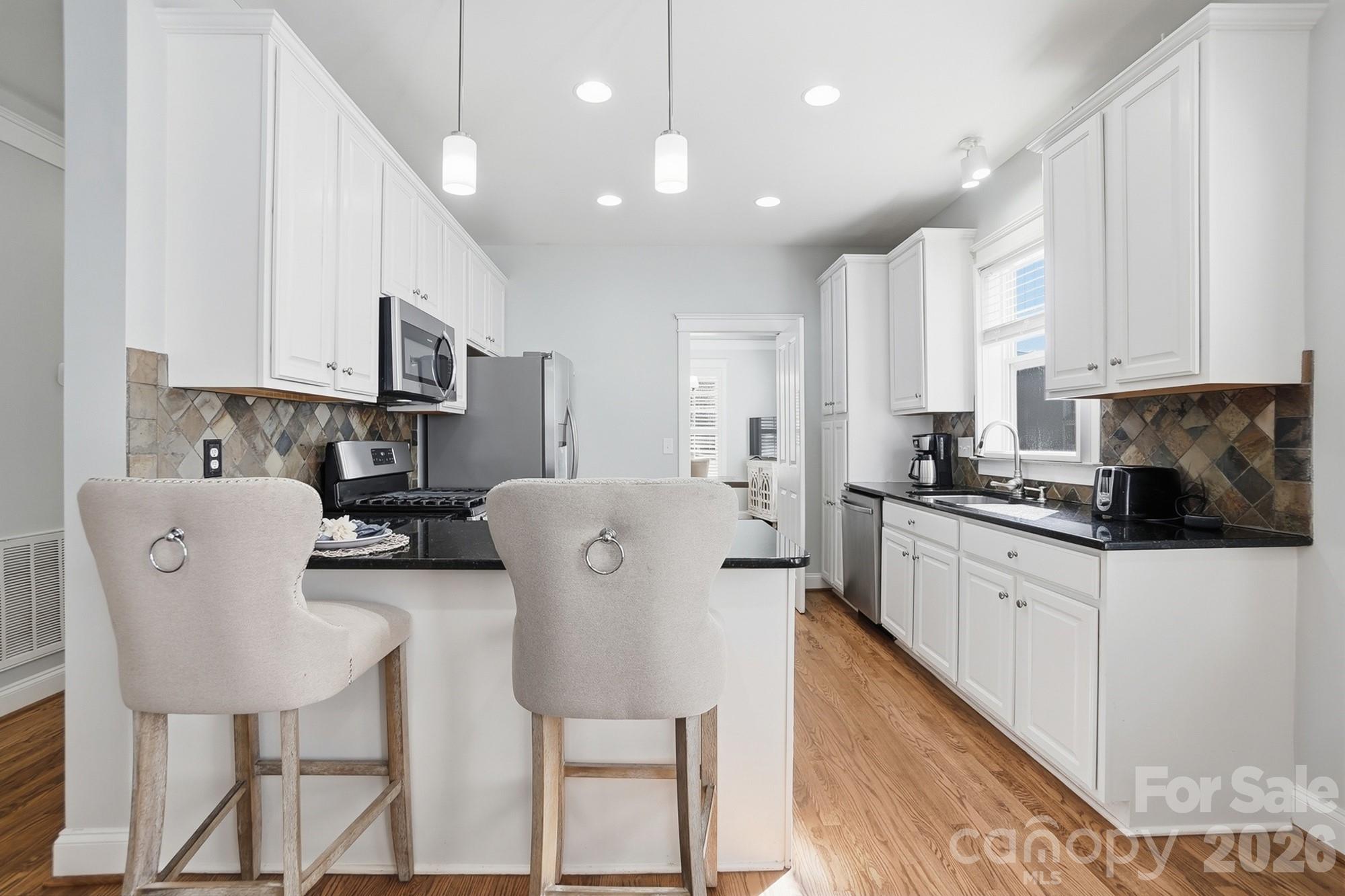 342 Shoreline Parkway Tega Cay, SC 29708 - Photo 11 of 46