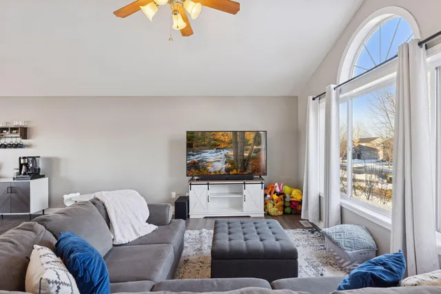 $374,900 | 1546 Mallard Avenue, Baldwin, WI 54002