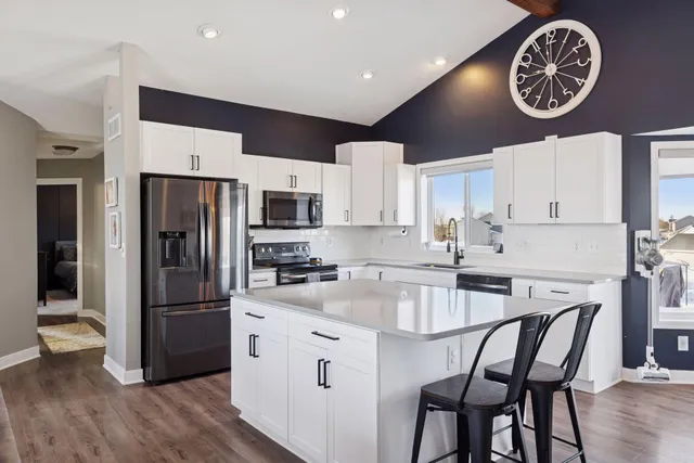 $374,900 | 1546 Mallard Avenue, Baldwin, WI 54002