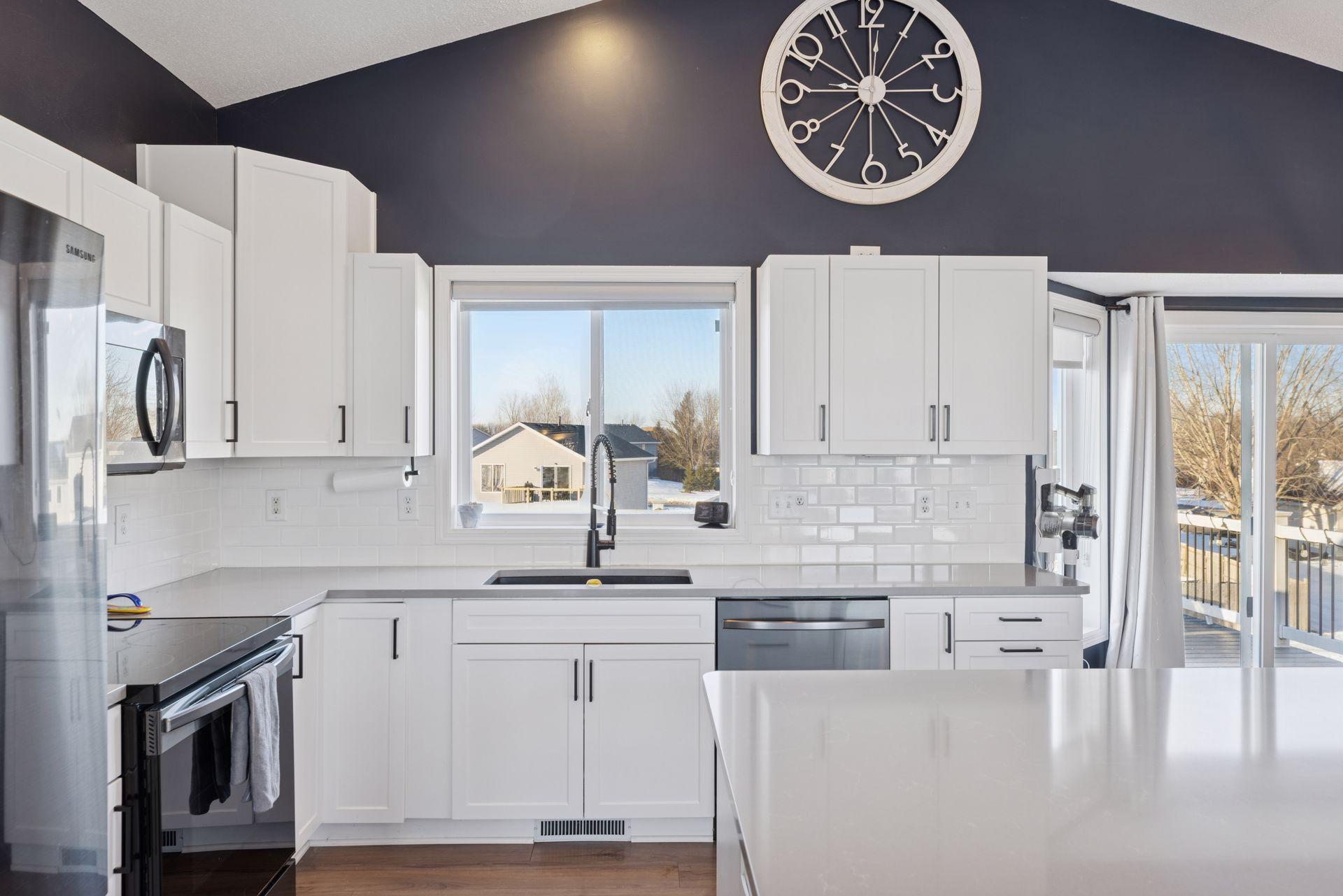 1546 Mallard Avenue Baldwin, WI 54002 - Photo 4 of 47