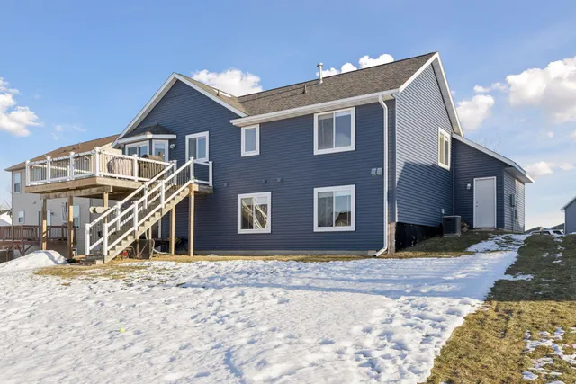 $374,900 | 1546 Mallard Avenue, Baldwin, WI 54002