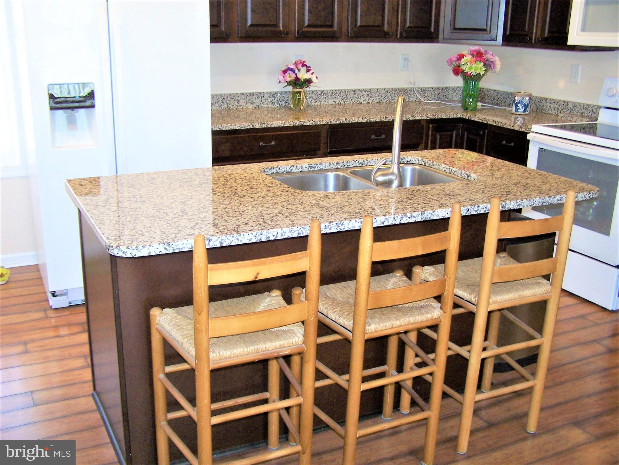 13308 Nantucket Road Ocean City, MD 21842 - Photo 29 of 74 Large Island with Seating