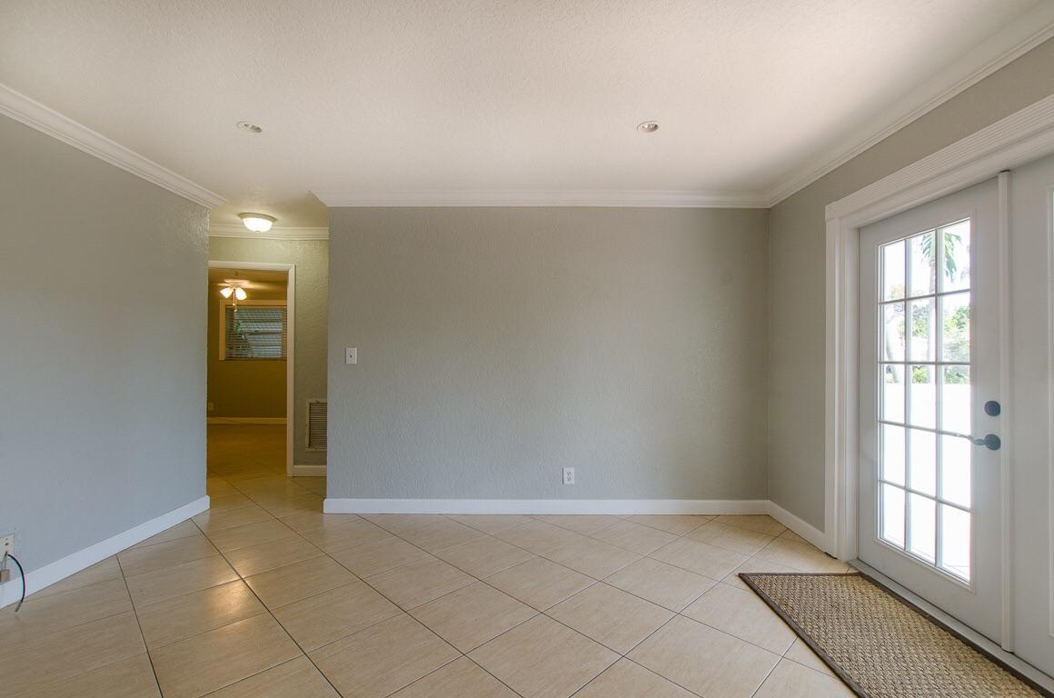 283 Southwest 2nd Street Boca Raton, FL 33432 - Photo 12 of 25 image