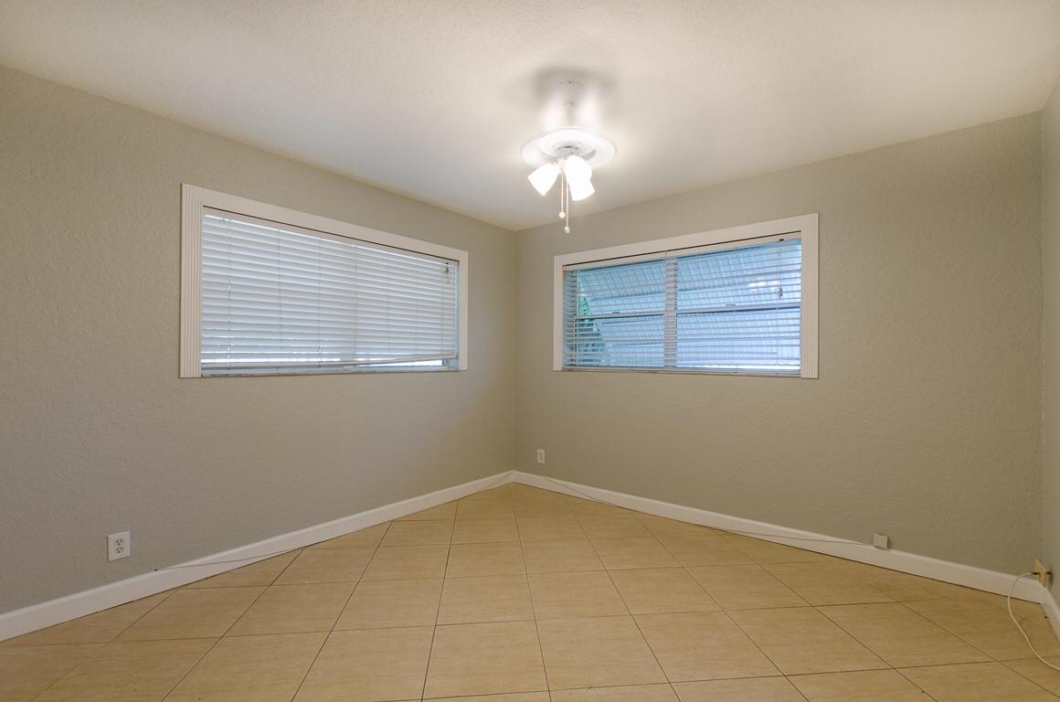 283 Southwest 2nd Street Boca Raton, FL 33432 - Photo 16 of 25 image