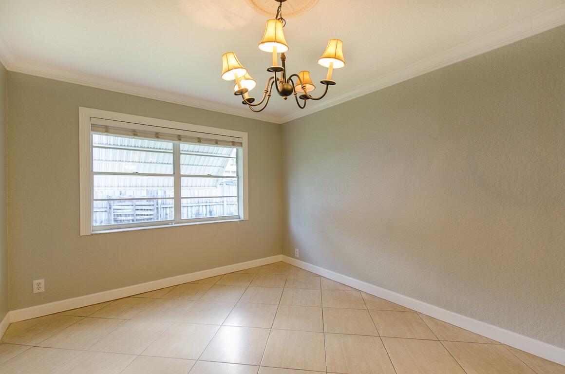 283 Southwest 2nd Street Boca Raton, FL 33432 - Photo 8 of 25 image
