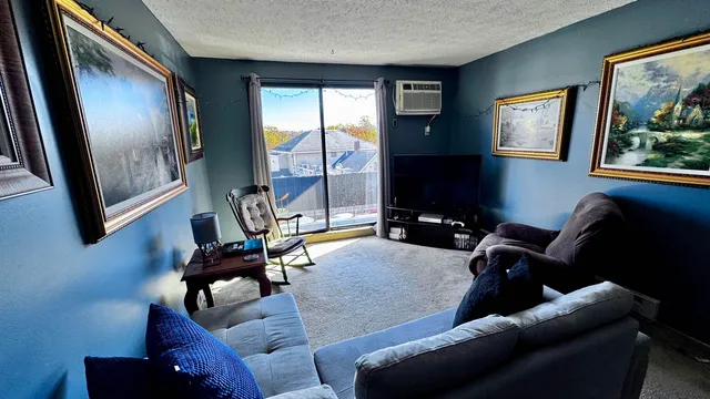 $194,900 | 34 Dunbarton Road, Unit 3G, Manchester, NH 03102