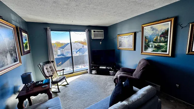 $194,900 | 34 Dunbarton Road, Unit 3G, Manchester, NH 03102