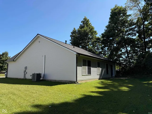 $2,000 | 5391 North Teresa Lane, Bloomington, IN 47404