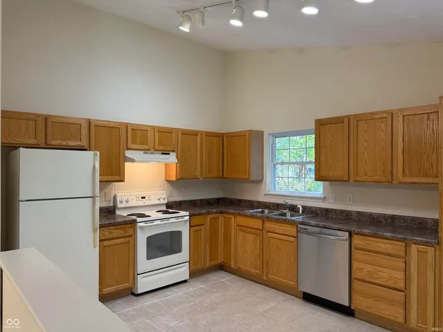 $2,000 | 5391 North Teresa Lane, Bloomington, IN 47404