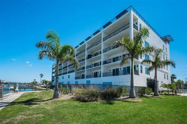 $1,150,000 | 400 150th Avenue, Unit 207, Madeira Beach, FL 33708