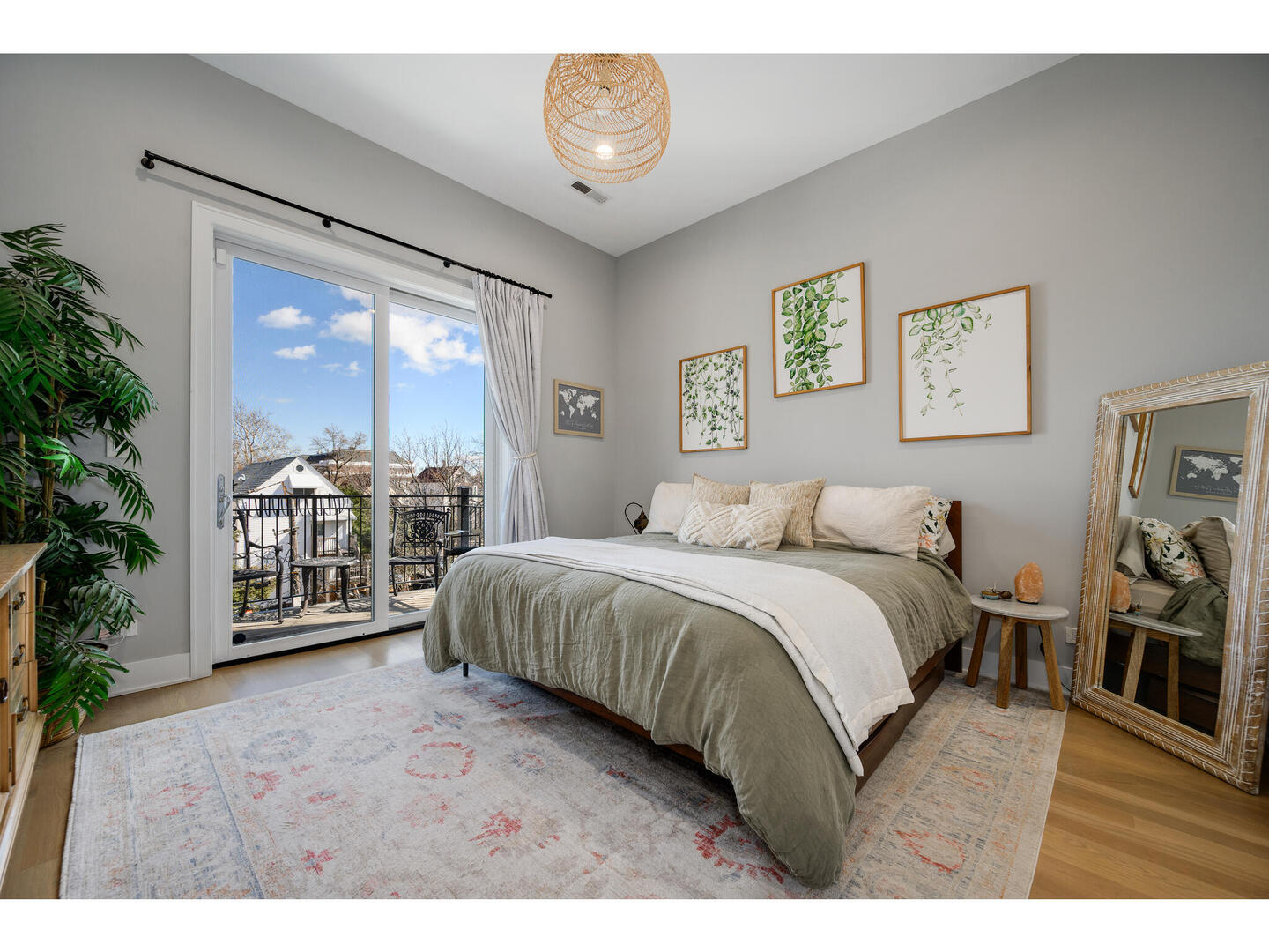 2705 North Hamlin Avenue, Unit 3 Chicago, IL 60647 - Photo 12 of 22