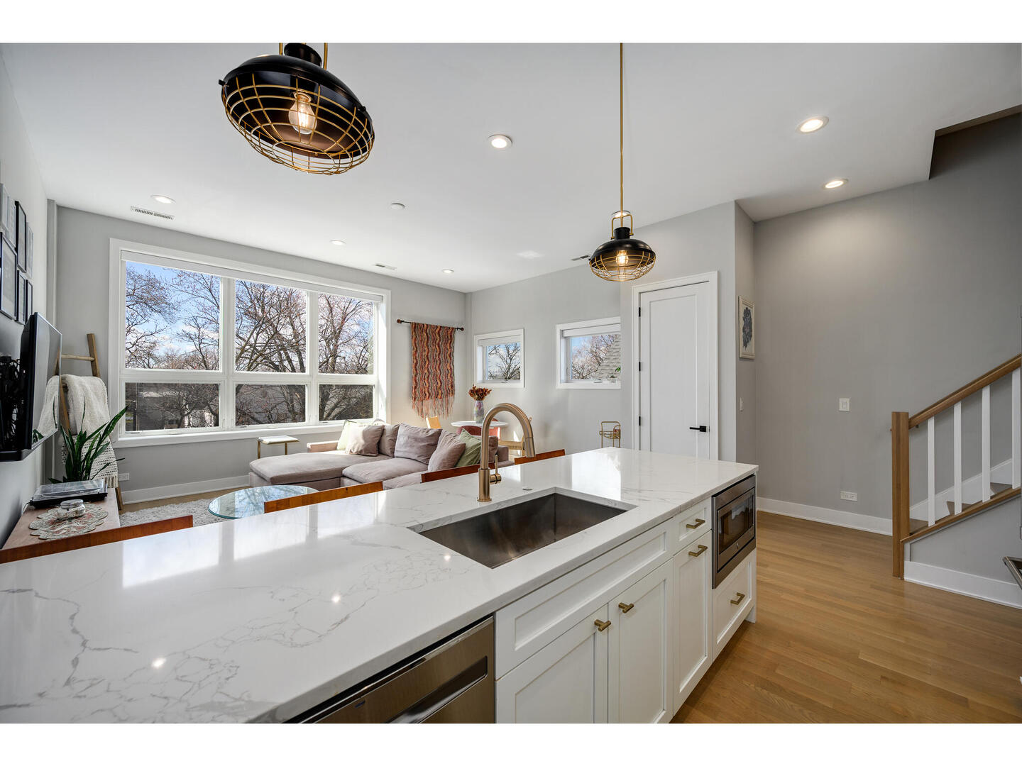 2705 North Hamlin Avenue, Unit 3 Chicago, IL 60647 - Photo 6 of 22