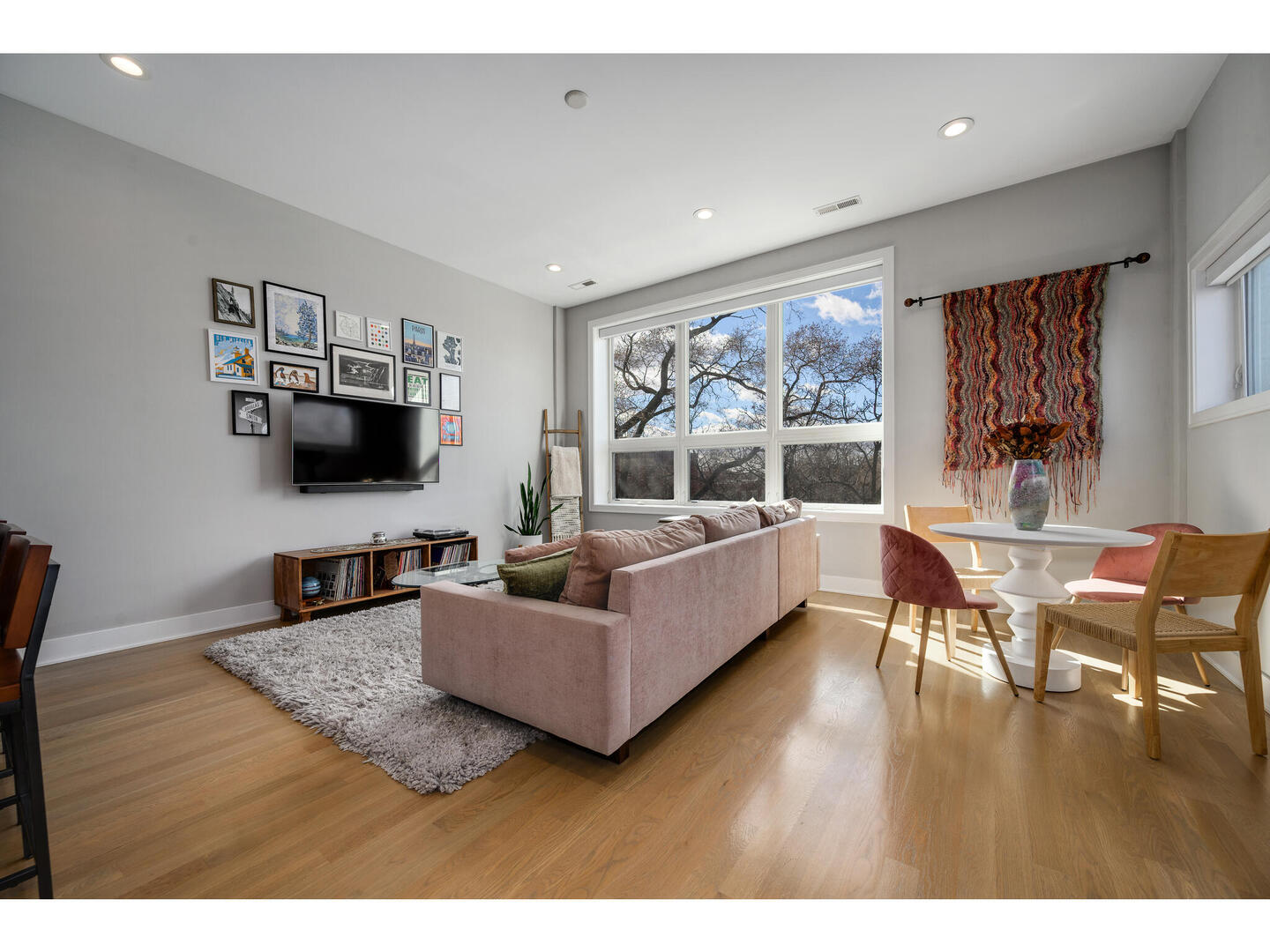 2705 North Hamlin Avenue, Unit 3 Chicago, IL 60647 - Photo 9 of 22