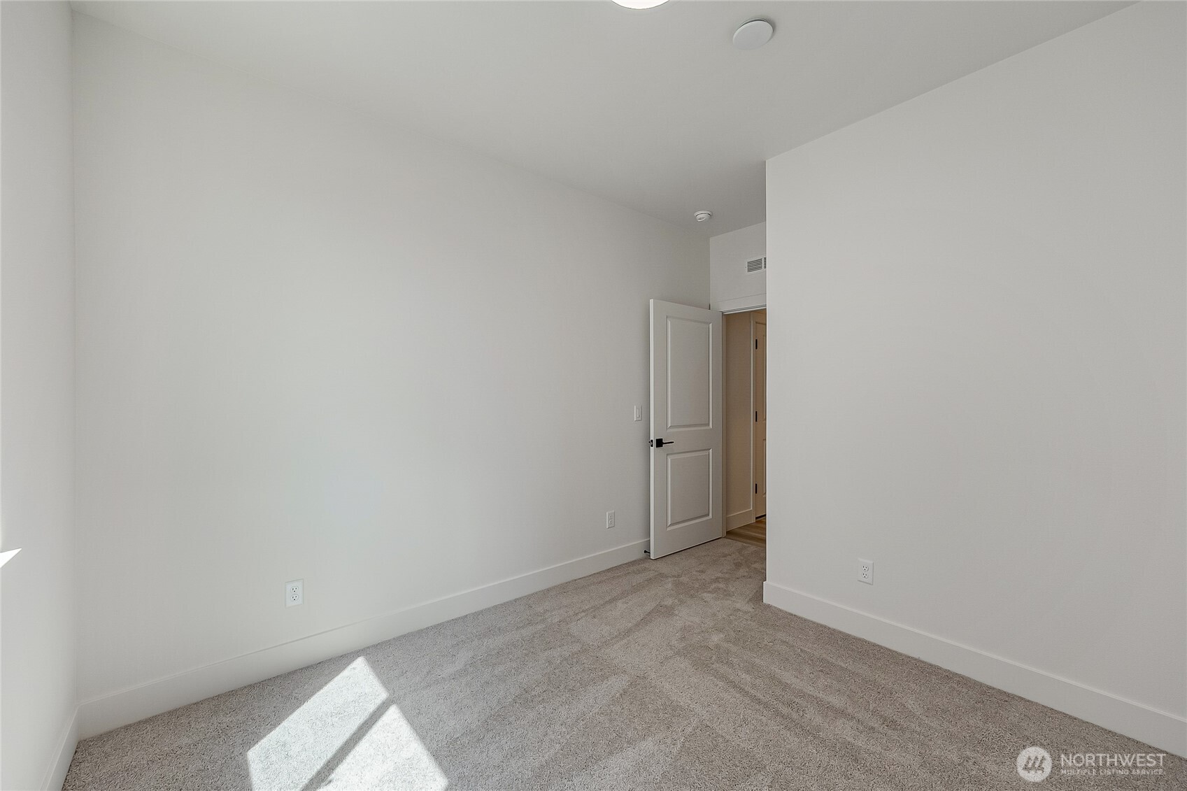 402 Pagget Avenue Winlock, WA 98596 - Photo 23 of 36 a view of an empty room