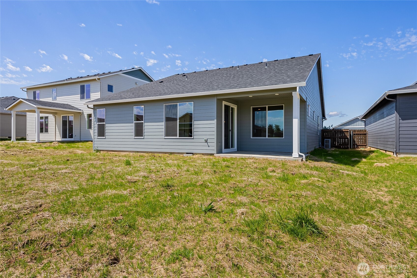 402 Pagget Avenue Winlock, WA 98596 - Photo 31 of 36 a front view of a house with a yard