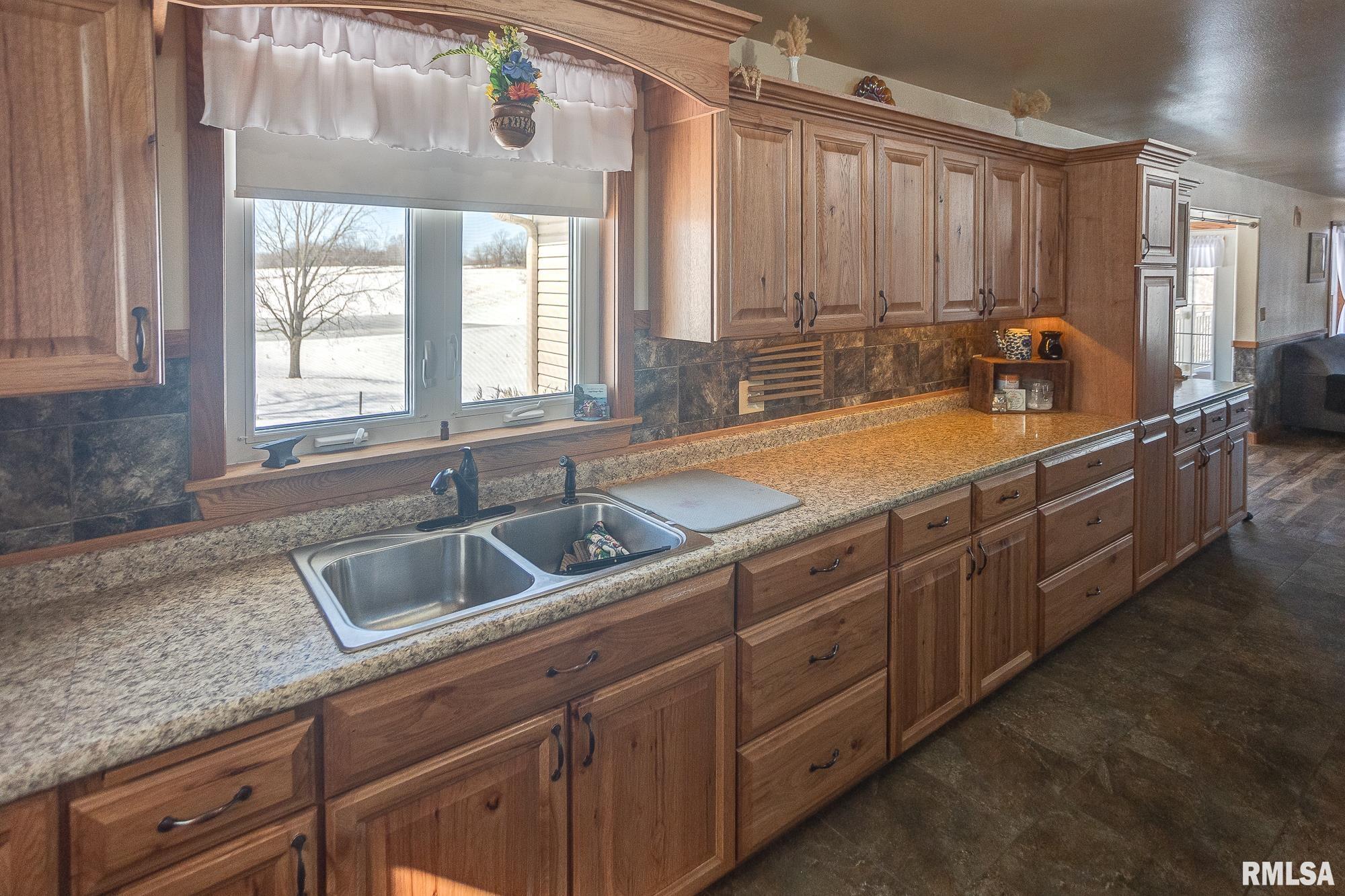 1548 Koehn Road Rockwood, IL 62280 - Photo 16 of 65