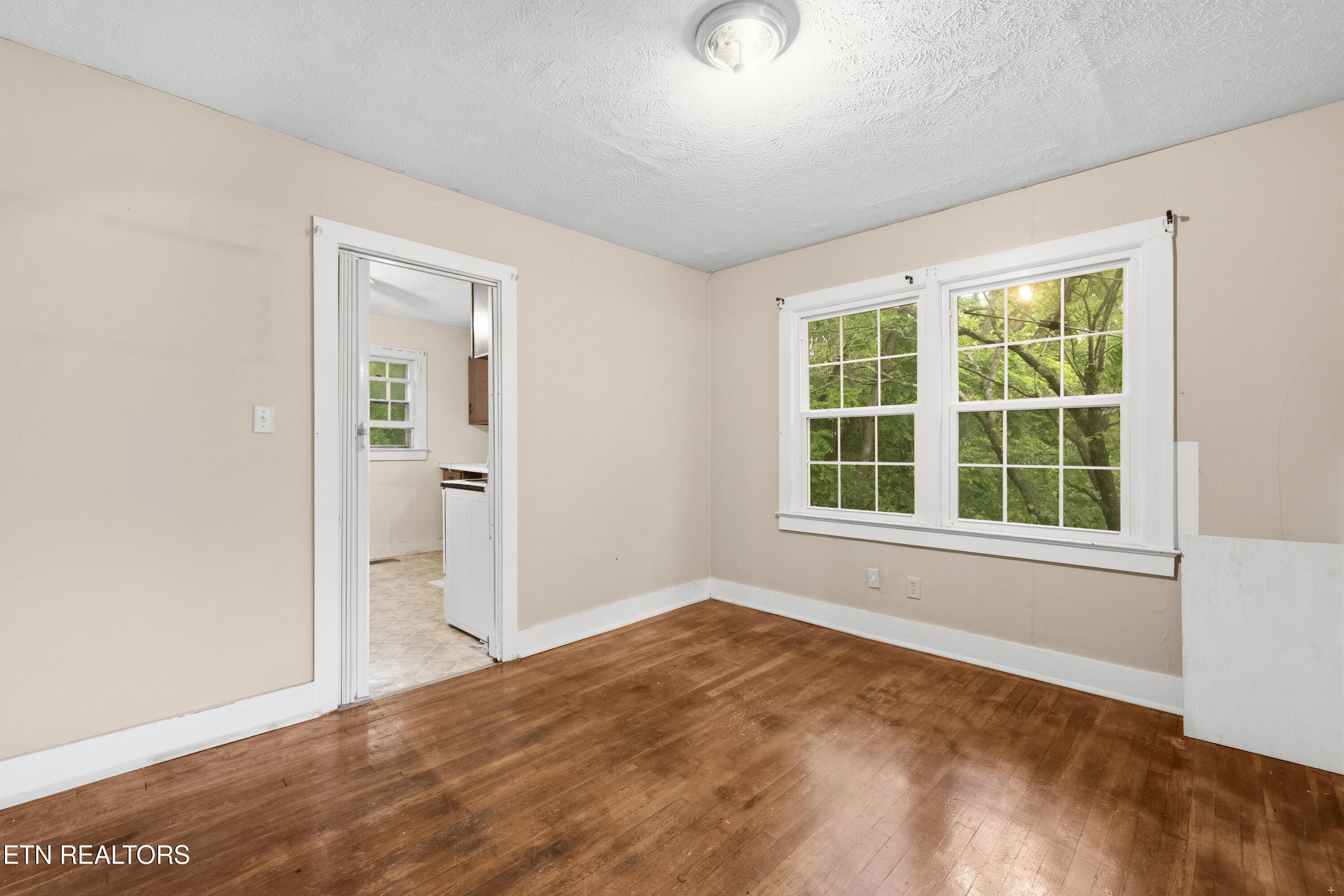 713 Rutledge Avenue Morristown, TN 37813 - Photo 5 of 29 6 Positive Perceptions-6