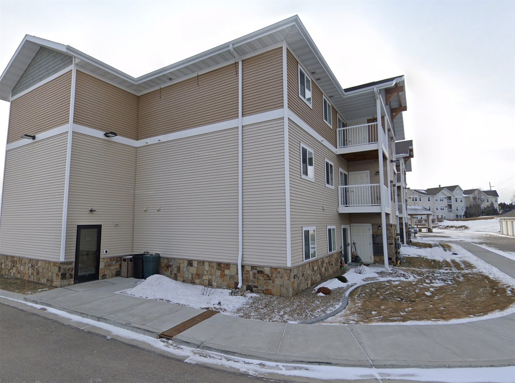 2821 Ithaca Drive Bismarck, ND 58503 - Photo 5 of 8 a view of a house with a entertaining space