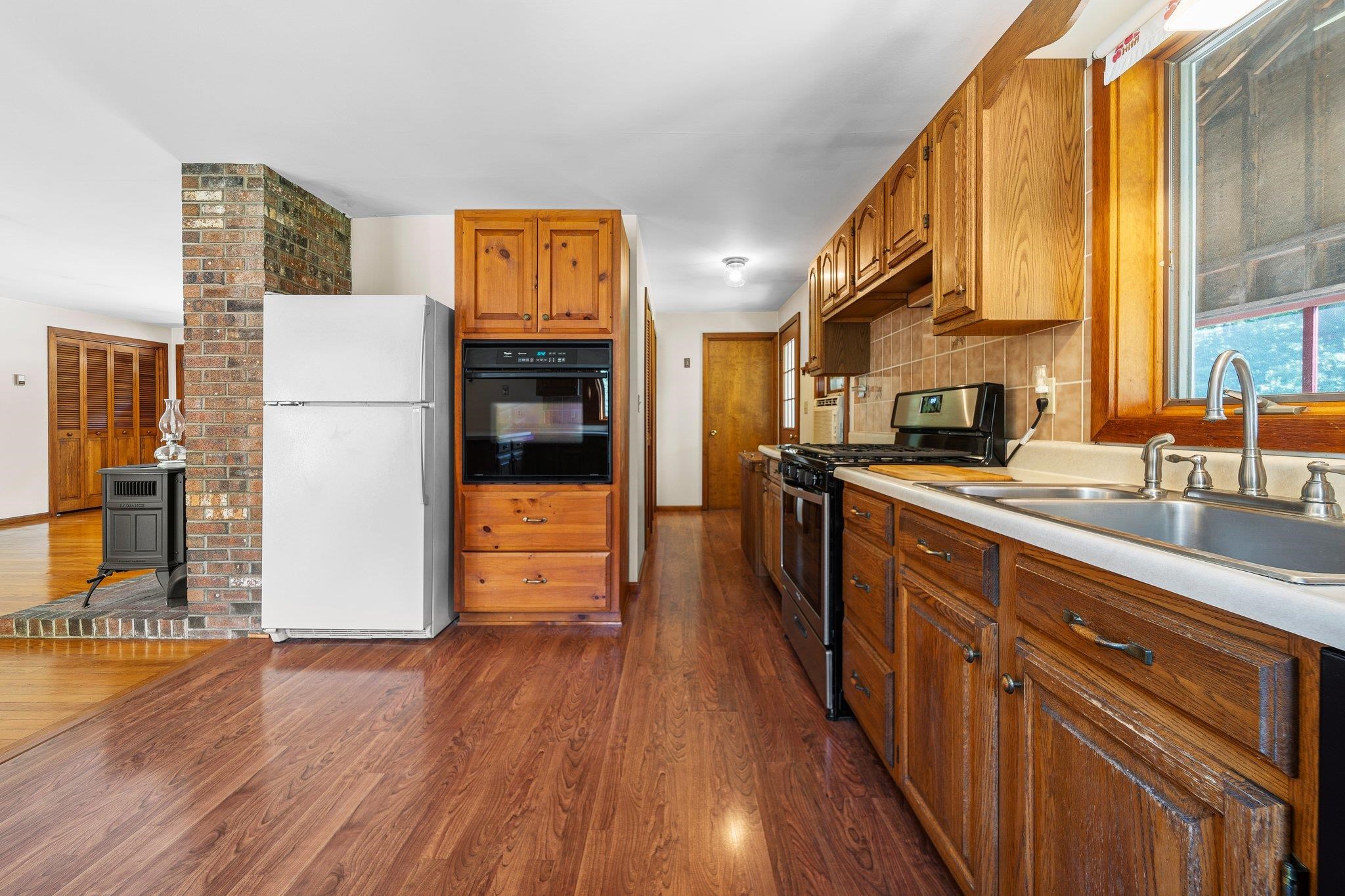 203 Poor Farm Road Francestown, NH 03043 - Photo 8 of 30