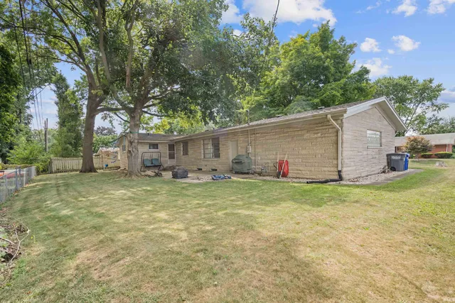 $260,000 | 130 Westmoreland Drive West, Kokomo, IN 46901