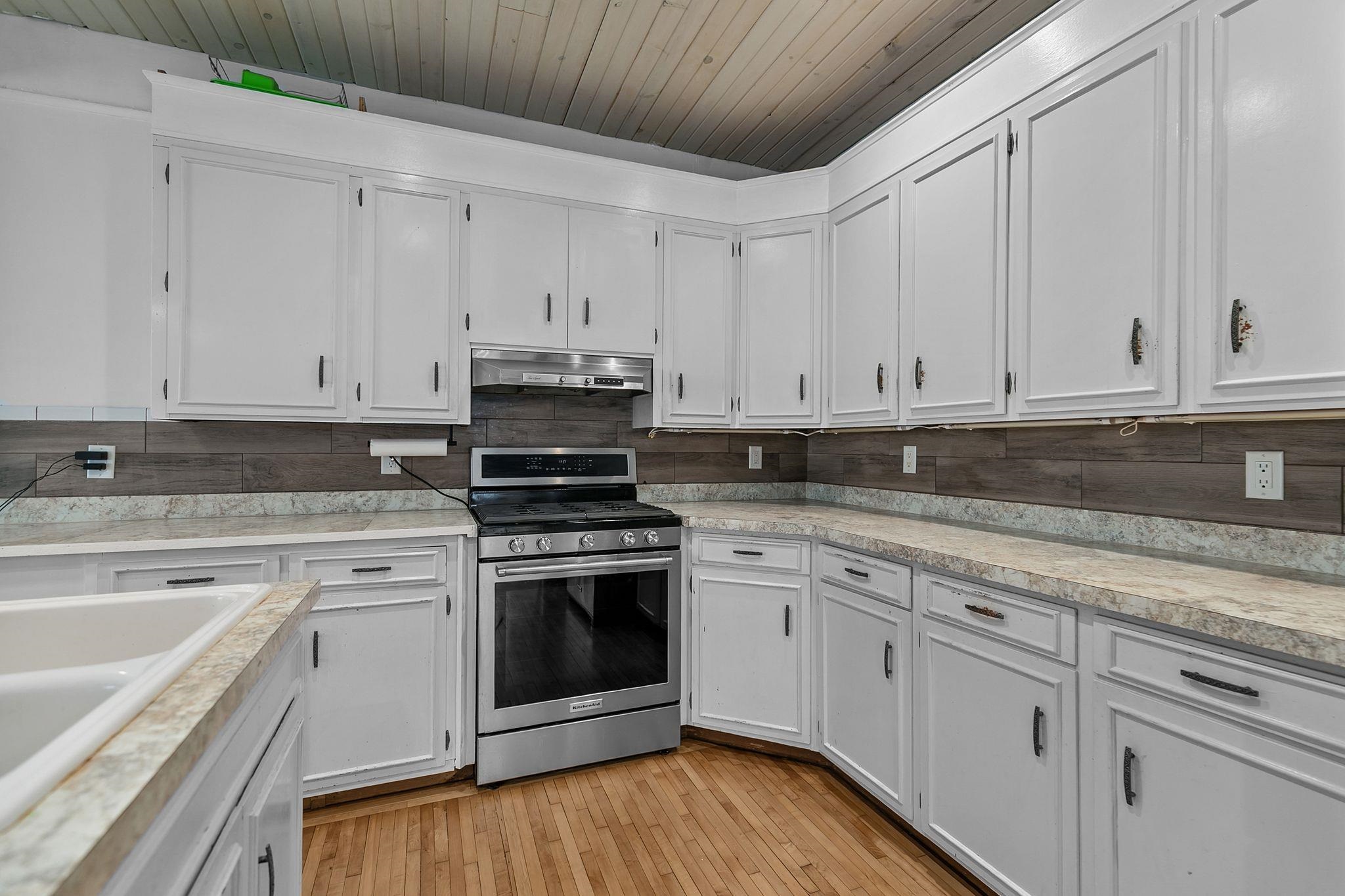 215 North Bridge Street Markesan, WI 53946 - Photo 11 of 55