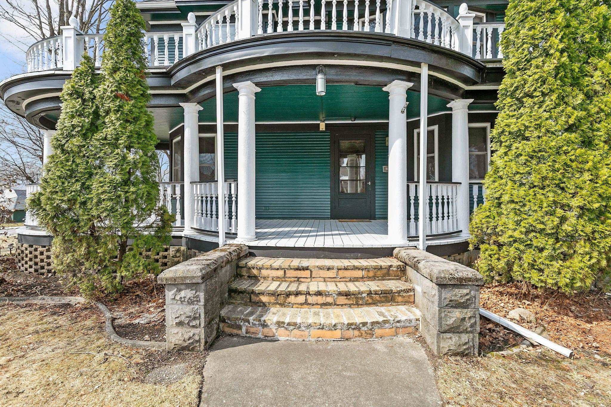 215 North Bridge Street Markesan, WI 53946 - Photo 2 of 55
