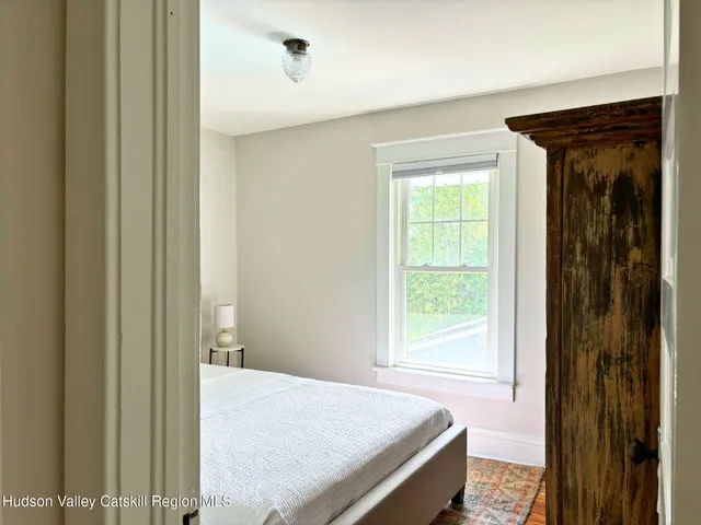 $4,000 | 590 Highway 23B, Hudson, NY 12534