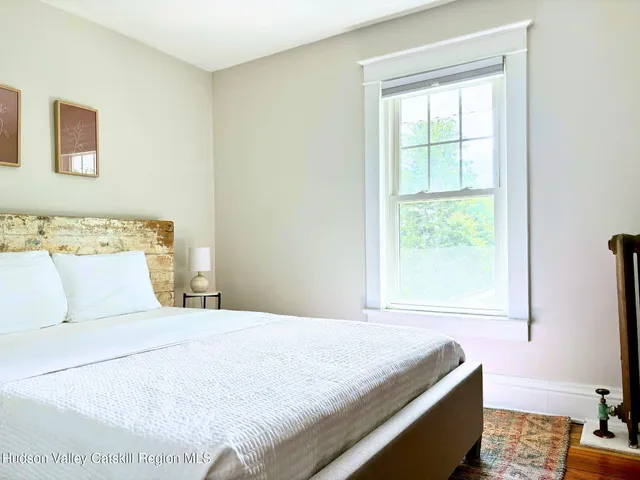 $4,000 | 590 Highway 23B, Hudson, NY 12534