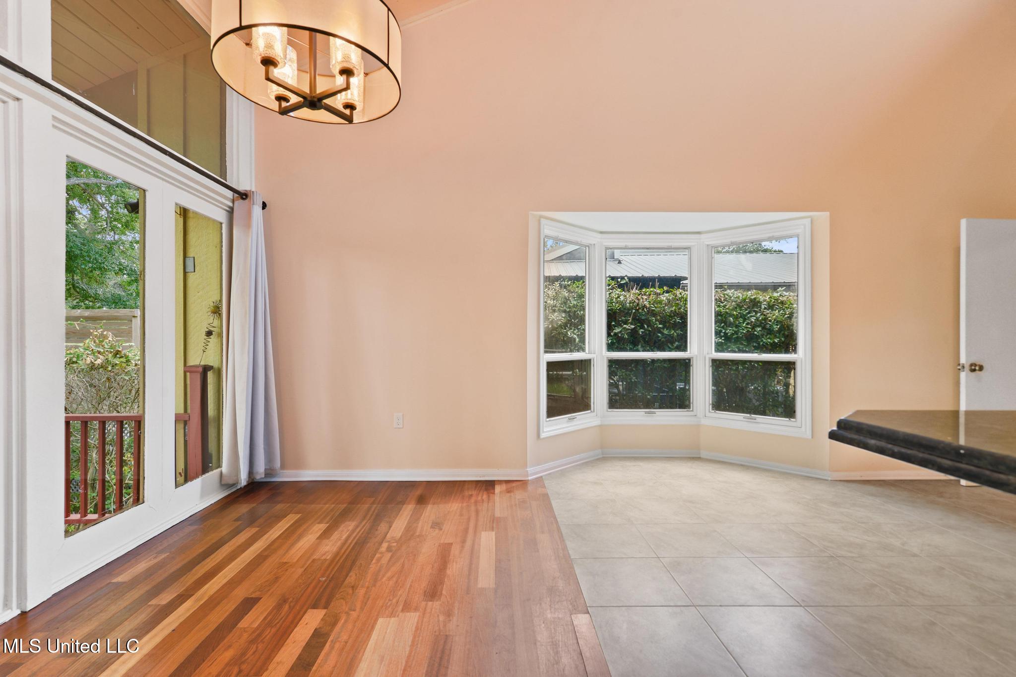 687 Oahu Street Diamondhead, MS 39525 - Photo 16 of 52 011