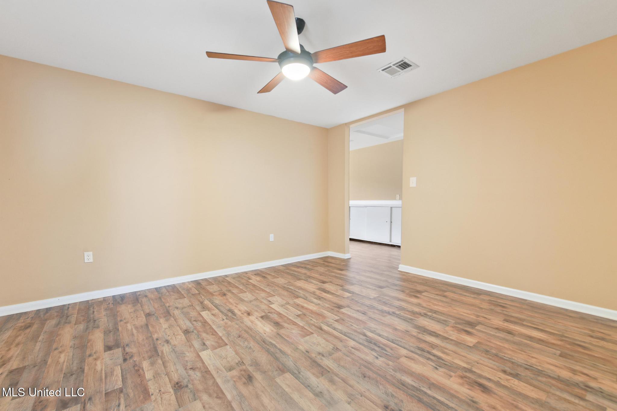 687 Oahu Street Diamondhead, MS 39525 - Photo 18 of 52 013