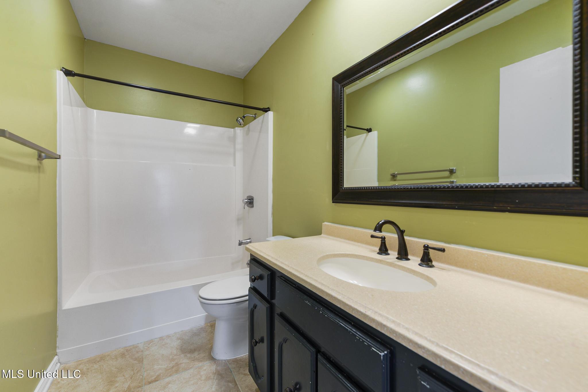 687 Oahu Street Diamondhead, MS 39525 - Photo 18 of 28 025