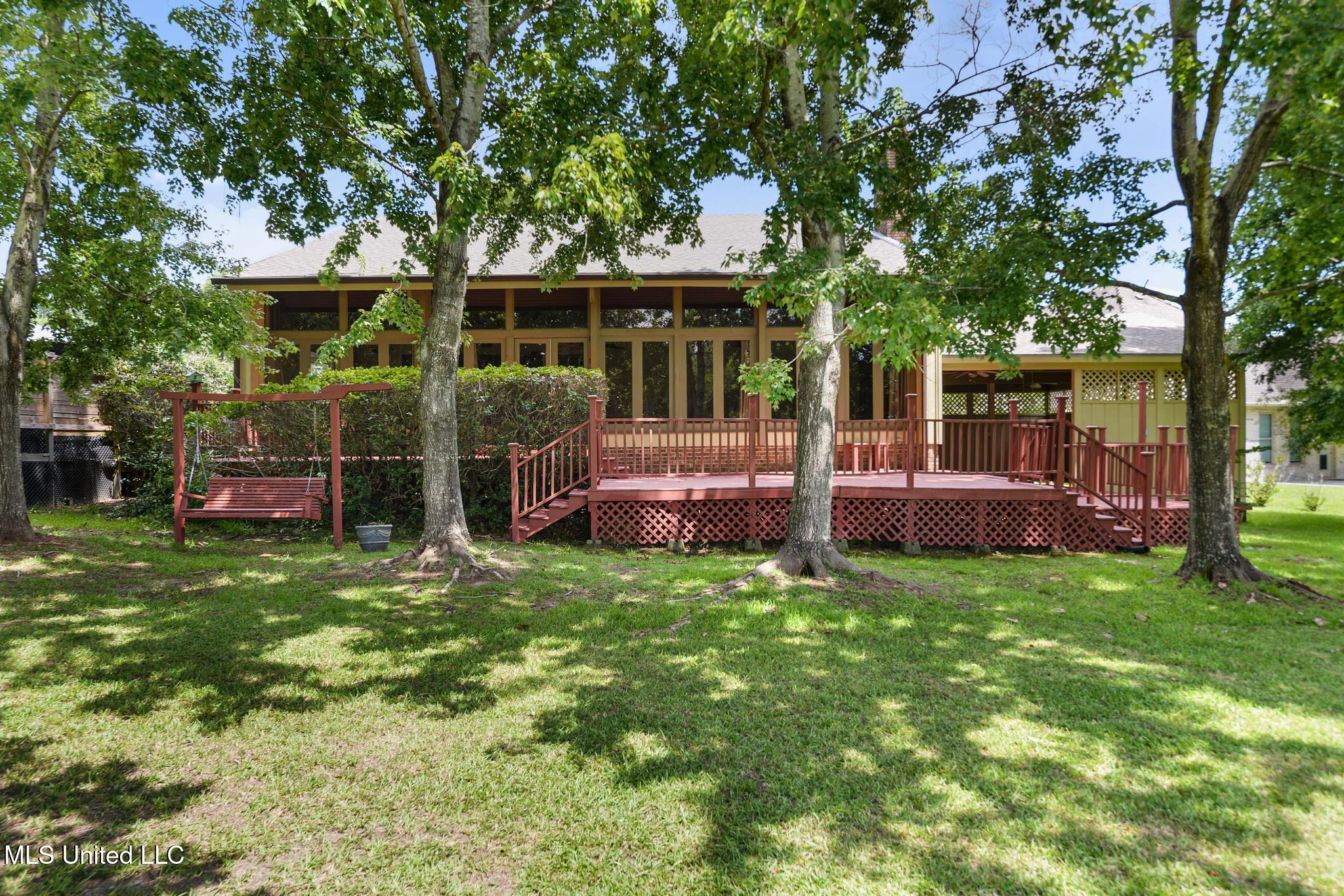 687 Oahu Street Diamondhead, MS 39525 - Photo 2 of 28 036