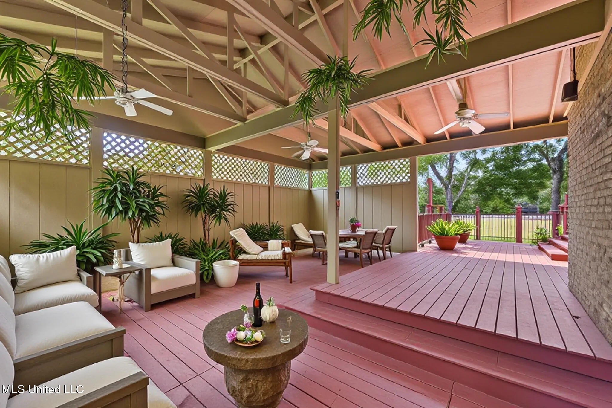 687 Oahu Street Diamondhead, MS 39525 - Photo 22 of 28 030vs