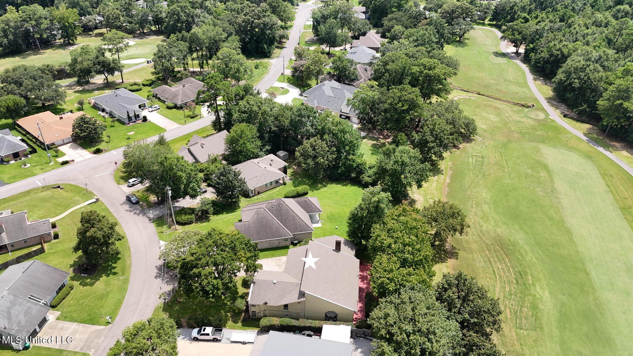 687 Oahu Street Diamondhead, MS 39525 - Photo 27 of 28 044