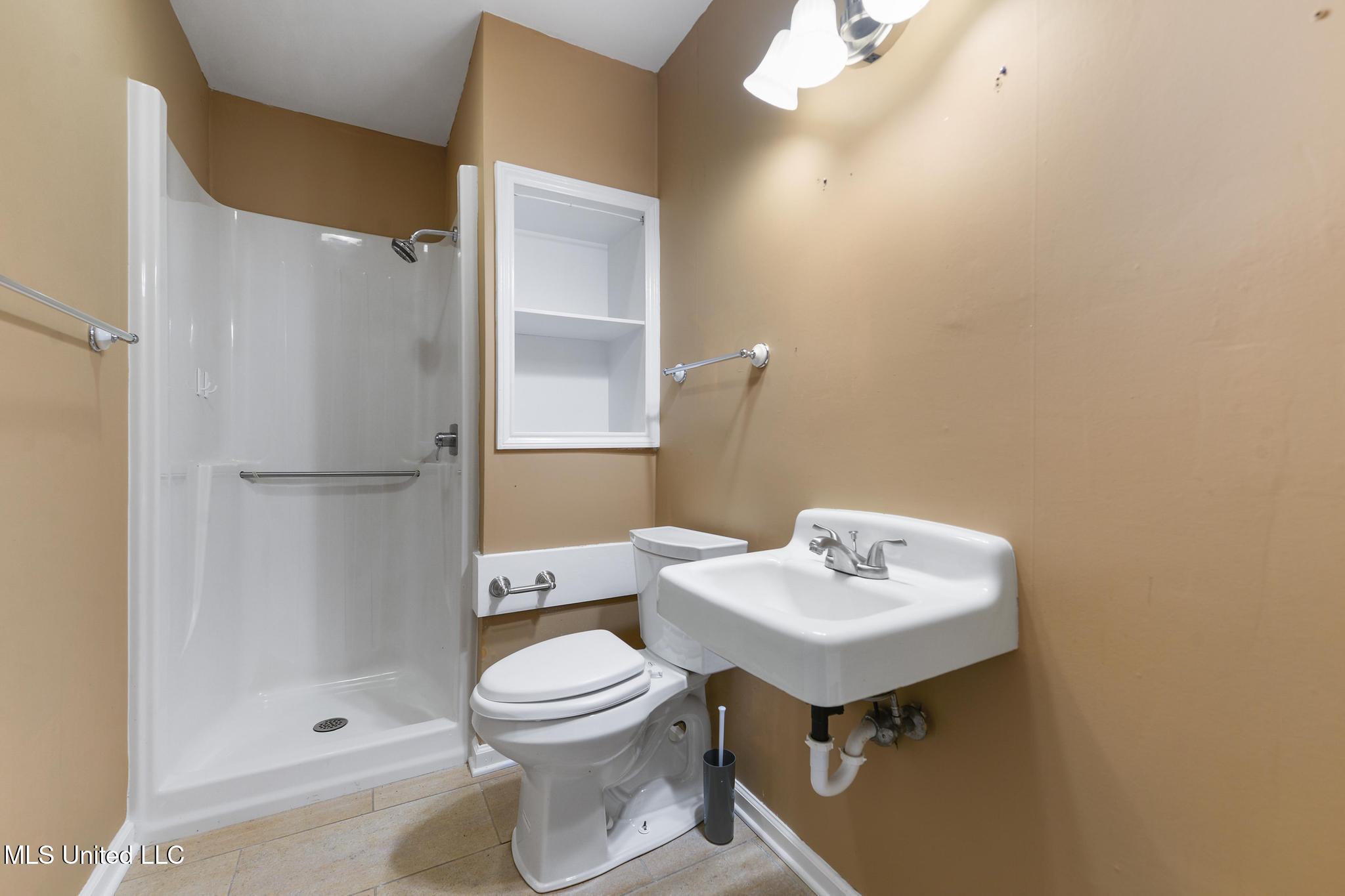 687 Oahu Street Diamondhead, MS 39525 - Photo 33 of 52 028