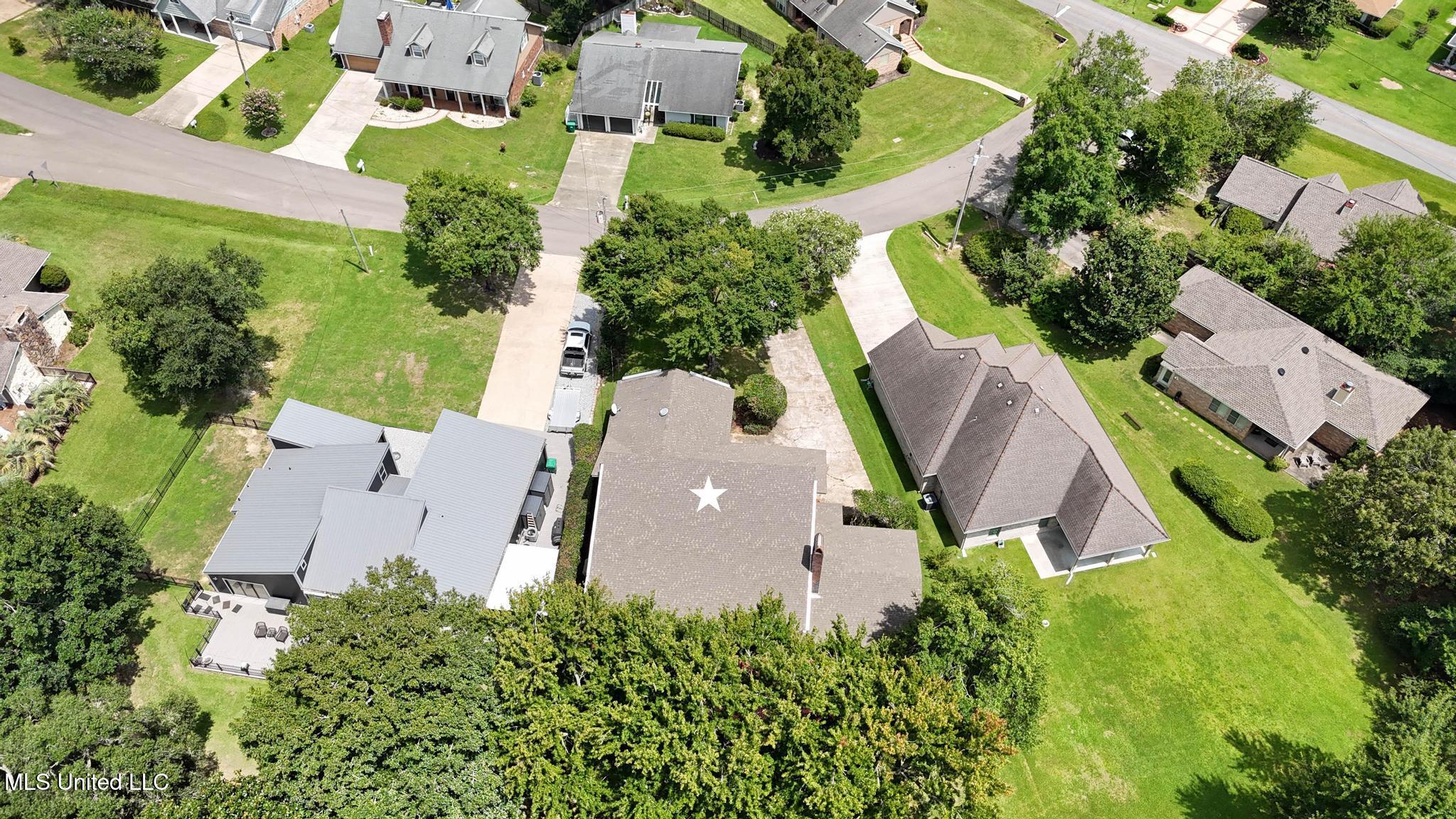 687 Oahu Street Diamondhead, MS 39525 - Photo 48 of 52 041