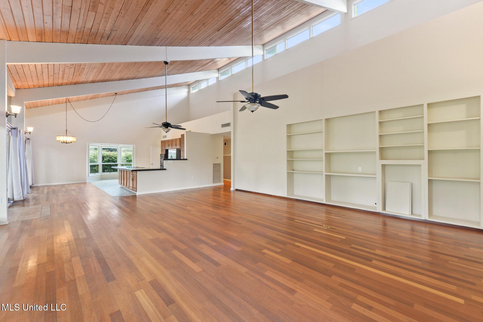 687 Oahu Street Diamondhead, MS 39525 - Photo 9 of 52 006