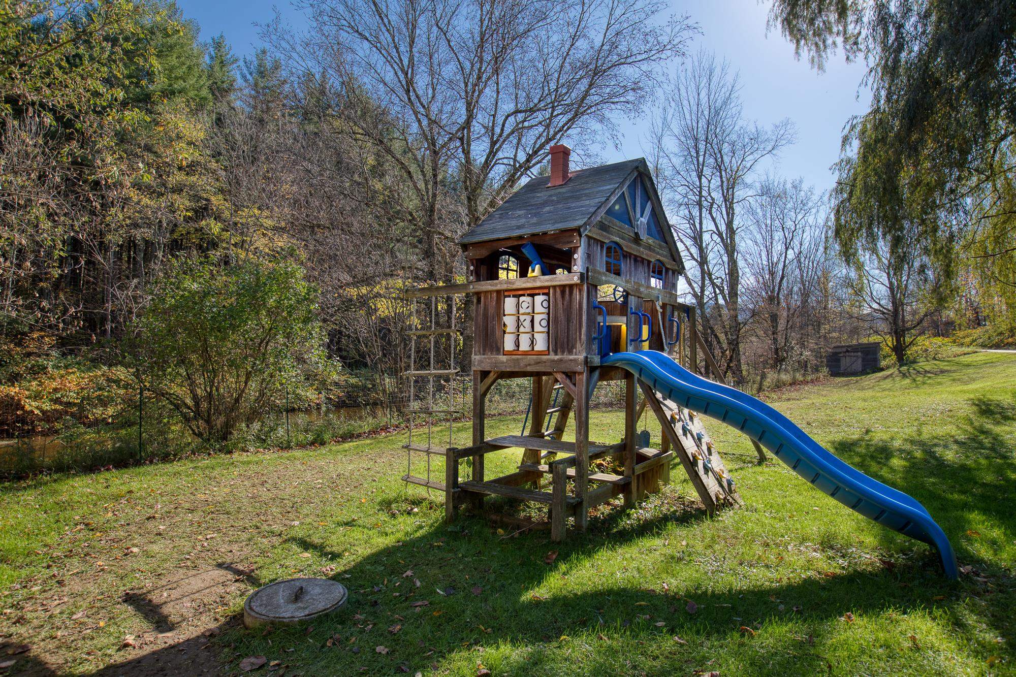 1124 Highway 109 Waterville, VT 05492 - Photo 32 of 39 Gallery Image 32