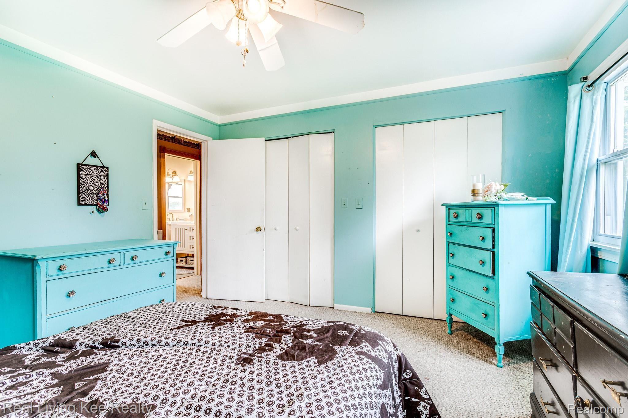 7194 Kilburn Road Jeddo, MI 48032 - Photo 44 of 51 7194 Kilburn Rd (20 of 52).jpg