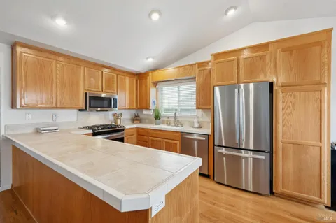 $815,000 | 9830 Marcella Lane, Windsor, CA 95492