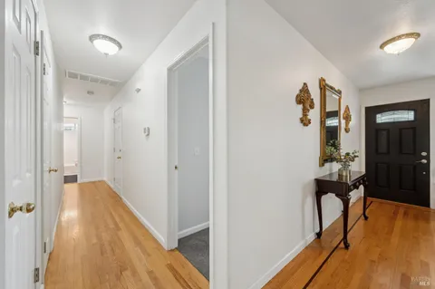 $815,000 | 9830 Marcella Lane, Windsor, CA 95492