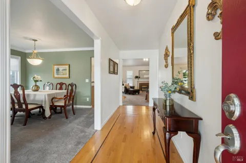 $815,000 | 9830 Marcella Lane, Windsor, CA 95492