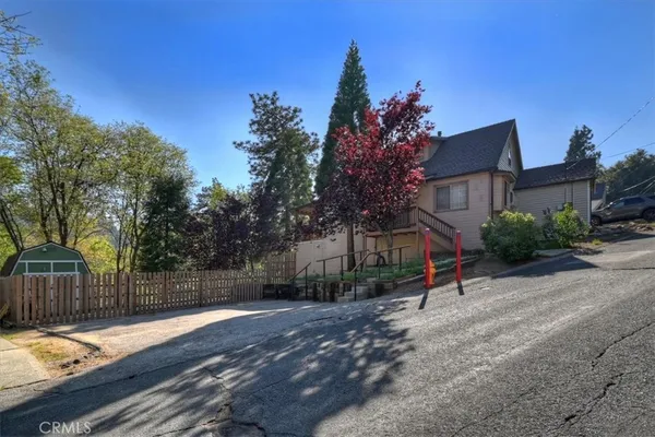 $359,000 | 23723 Hillside Drive, Crestline, CA 92325