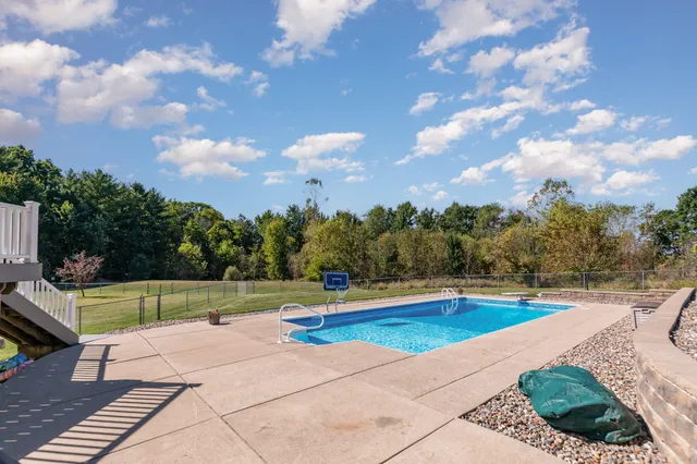 $500,000 | 4815 Herrington Road North, Webberville, MI 48892