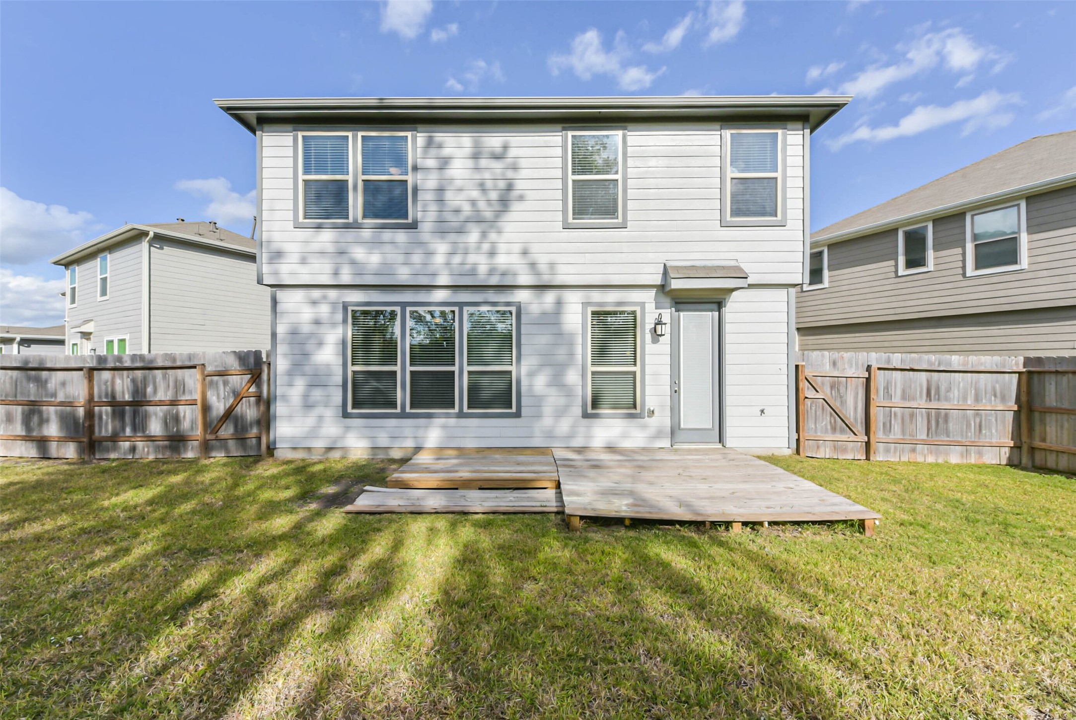 11626 Moonstruck Lane Houston, TX 77048 - Photo 33 of 35 a view of a house with pool and sitting area